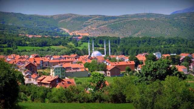 “Jemi mysliman!”, Njihuni me fshatin e Kosovës ku nuk u festua Viti i Ri (FOTO/VIDEO) “Jemi mysliman!”, Njihuni me fshatin e Kosovës ku nuk u festua Viti i Ri (FOTO/VIDEO)