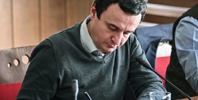 Kurti i përgjigjet letrës së Thaçit: S’keni të drejtë të konstatoni se kemi refuzuar të propozojmë kandidatin për kryeministër Kurti i përgjigjet letrës së Thaçit: S’keni të drejtë të konstatoni se kemi refuzuar të propozojmë kandidatin për kryeministër