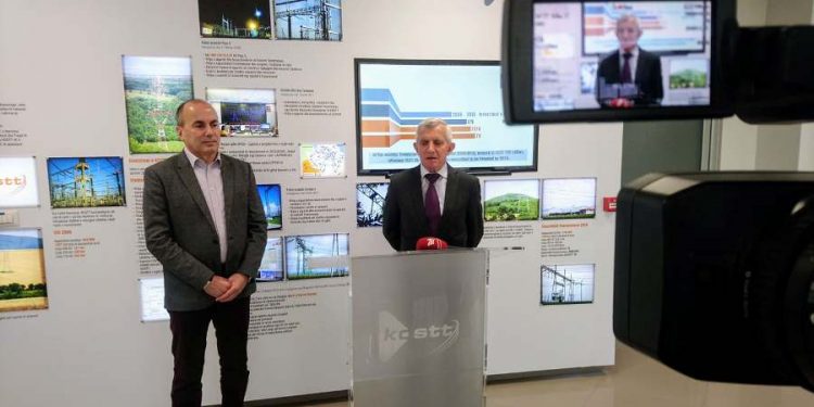 Marrëveshja energjetike, ambasadori Minxhozi: Hap një epokë të re ndërmjet Kosovës dhe Shqipërisë Marrëveshja energjetike, ambasadori Minxhozi: Hap një epokë të re ndërmjet Kosovës dhe Shqipërisë