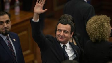 Albin Kurti zyrtarisht kryeministër i Kosovës, Kuvendi miraton me 67 vota PRO qeverinë e re Albin Kurti zyrtarisht kryeministër i Kosovës, Kuvendi miraton me 67 vota PRO qeverinë e re