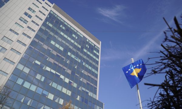 BE sanksione ndaj Kosovës? Zyra e Albin Kurtit: Nuk kemi njoftim zyrtar, çfarëdo mase do të ishte e padrejtë BE sanksione ndaj Kosovës? Zyra e Albin Kurtit: Nuk kemi njoftim zyrtar, çfarëdo mase do të ishte e padrejtë