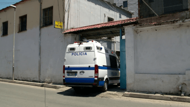 Nga vizitorët te punonjësit e infektuar, 3 mënyrat si mund të ketë depërtuar Covid-19 në burgun 313