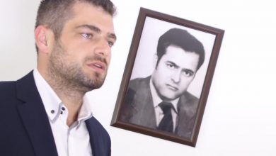 Djali i Ukshin Hotit i kërkon Albin Kurtit ta shkarkoj këshilltarin e tij Shkelzen Gashi: Shkarkoje këtë zagarë Djali i Ukshin Hotit i kërkon Albin Kurtit ta shkarkoj këshilltarin e tij Shkelzen Gashi: Shkarkoje këtë zagarë