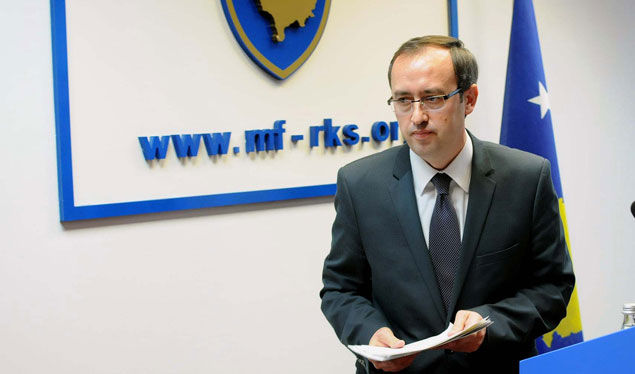 “Kryeministrit të ri i kam përgatitur dosjen e plotë me…”. Hoti i le skeptrin Kurtit të martën