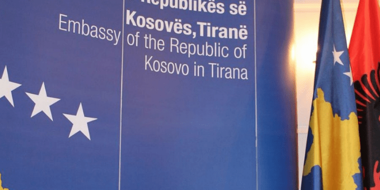Mediat/ Skandali diplomatik përfshin Konsullatën dhe Ambasadën e Kosovës në Tiranë Mediat/ Skandali diplomatik përfshin Konsullatën dhe Ambasadën e Kosovës në Tiranë