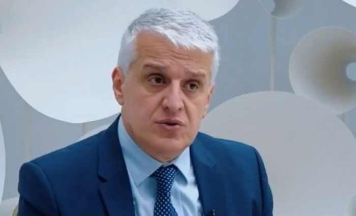 Akuzat ndaj Thaçit e Veselit, apeli i Majkos: Kosova mori goditje të fortë, veprimi e reagimi që na duhet Akuzat ndaj Thaçit e Veselit, apeli i Majkos: Kosova mori goditje të fortë, veprimi e reagimi që na duhet