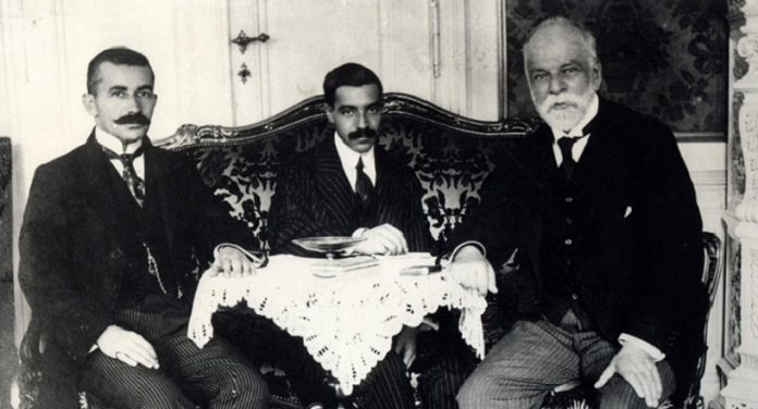 Hasan Prishtina, të pathënat e mungesës në shpalljen e Pavarësisë në Vlorë! Misteret rreth mikut të Ismail Qemalit