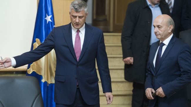 Vetëvendosje thotë se LDK po synon ta mbajë Thaçin në krye të shtetit edhe një mandat Vetëvendosje thotë se LDK po synon ta mbajë Thaçin në krye të shtetit edhe një mandat