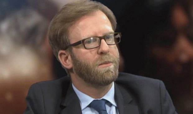 Deputeti i dalë nga Vetëvendosja: Radoiçiç, biznes ilegal me vlerë 800 milionë euro në Kosovë Deputeti i dalë nga Vetëvendosja: Radoiçiç, biznes ilegal me vlerë 800 milionë euro në Kosovë