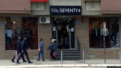 “Jeni lodhur nga izolimi, por rreziku nuk ka kaluar ende”/ Mjeku infektolog: Lehtësimi i masave nuk duhet të… “Jeni lodhur nga izolimi, por rreziku nuk ka kaluar ende”/ Mjeku infektolog: Lehtësimi i masave nuk duhet të…