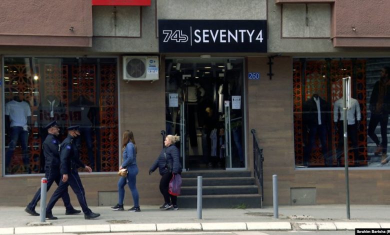 “Jeni lodhur nga izolimi, por rreziku nuk ka kaluar ende”/ Mjeku infektolog: Lehtësimi i masave nuk duhet të… “Jeni lodhur nga izolimi, por rreziku nuk ka kaluar ende”/ Mjeku infektolog: Lehtësimi i masave nuk duhet të…