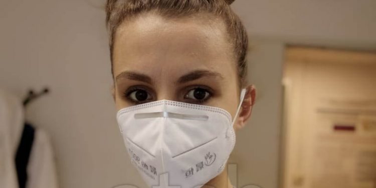 Rrëfimi pas kthimit nga Italia/ Mjekja shqiptare: “Situatë e frikshme, çfarë i ndodhi grupit tonë”