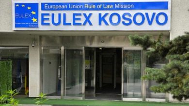 “Ti dënojmë shqiptarët”/ EULEX hedh poshtë akuzat e ish-zyrtarit të tij “Ti dënojmë shqiptarët”/ EULEX hedh poshtë akuzat e ish-zyrtarit të tij