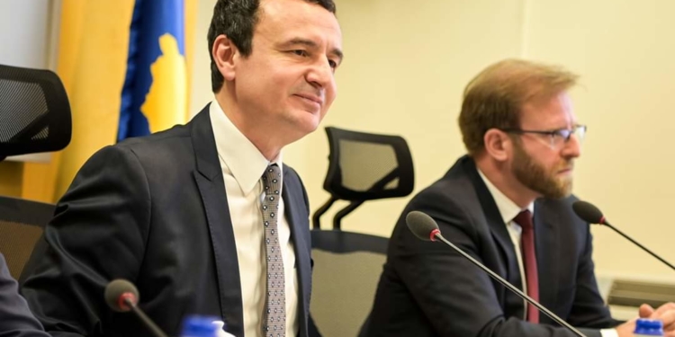 Kurti: Kështu u mundua Vuçiq t’ia mbushte mendjen Trumpit për Kosovën