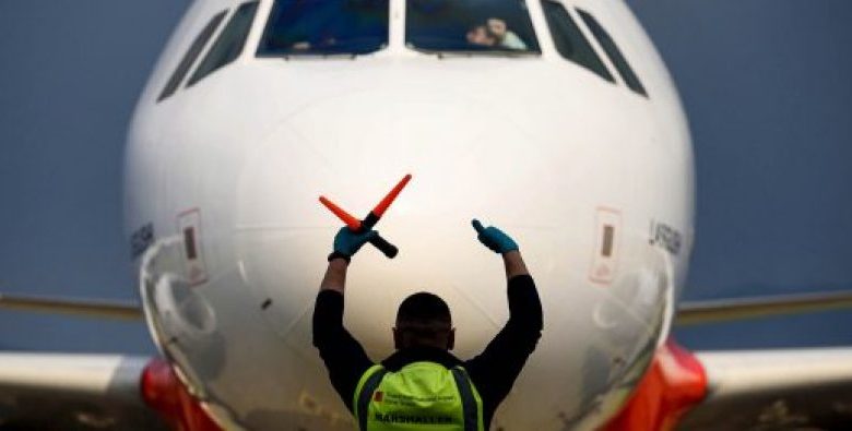Rinisin fluturimet në aeroportin e Prishtinës, rregullat e forta Rinisin fluturimet në aeroportin e Prishtinës, rregullat e forta
