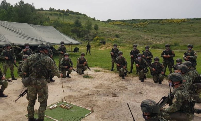 Fotot/ Çfarë po ndodh? Për herë të parë trupa komando në Kosovë Fotot/ Çfarë po ndodh? Për herë të parë trupa komando në Kosovë