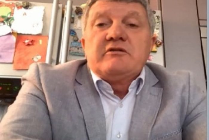 Zeka: Kurtin e shkatërruan këshilltarët e pacipë në Tiranë! Në Kosovë ka sinjale për luftë civile (VIDEO) Zeka: Kurtin e shkatërruan këshilltarët e pacipë në Tiranë! Në Kosovë ka sinjale për luftë civile (VIDEO)