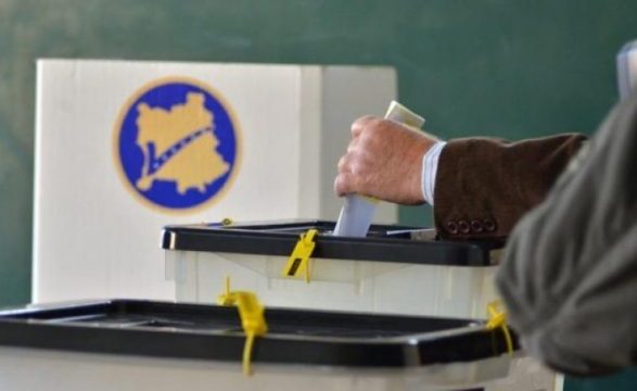 Një prej hartuesit e Kushtetutës së Kosovës: “Pas pandemisë vendi shkon në zgjedhje të reja” Një prej hartuesit e Kushtetutës së Kosovës: “Pas pandemisë vendi shkon në zgjedhje të reja”