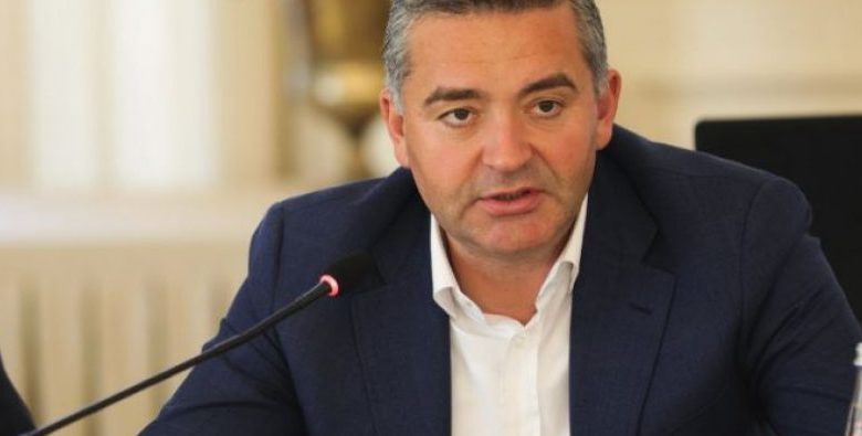 “Shqipëria në harkun e 5 viteve do të jetë një aktor ambicioz në botën e turizmit”/ Klosi: Industri me standarde europiane “Shqipëria në harkun e 5 viteve do të jetë një aktor ambicioz në botën e turizmit”/ Klosi: Industri me standarde europiane