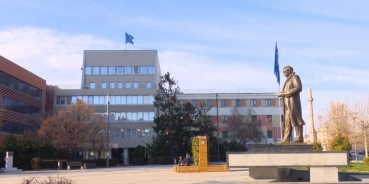 Kosova/ Planet për rimëkëmbjen ekonomike, MF: Duhen 700 mln euro! Kosova/ Planet për rimëkëmbjen ekonomike, MF: Duhen 700 mln euro!
