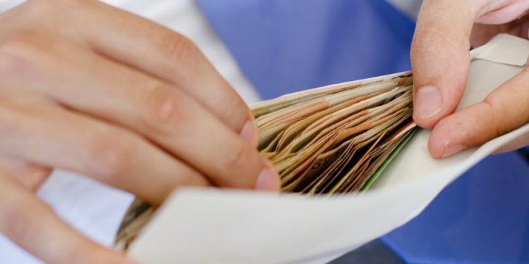Emigrantët dërguan rreth 796 milionë euro në Kosovë Emigrantët dërguan rreth 796 milionë euro në Kosovë