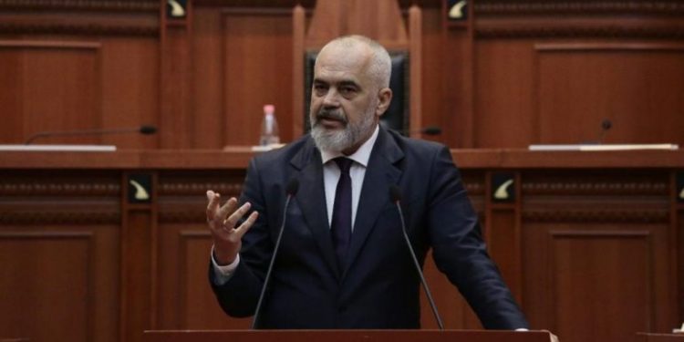 “Po barazohet viktima me xhelatin”, shpërthen Rama: Serbia vrau 10 mijë civilë, ç’a është kjo rreth 100 vrasje? “Po barazohet viktima me xhelatin”, shpërthen Rama: Serbia vrau 10 mijë civilë, ç’a është kjo rreth 100 vrasje?