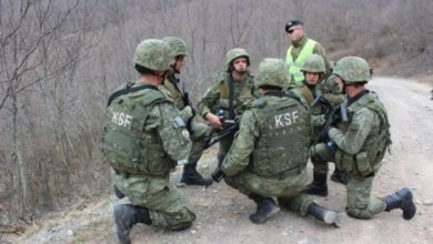 Ushtria e Kosovës/ Mjete të blinduara dhe helikopterë “sulmues” Ushtria e Kosovës/ Mjete të blinduara dhe helikopterë “sulmues”