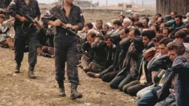VIDEO/ Dëshmia tronditëse e ish-ushtarit serb: Trupat e shqiptarëve u çuan në fu rra për t’u dje gur VIDEO/ Dëshmia tronditëse e ish-ushtarit serb: Trupat e shqiptarëve u çuan në fu rra për t’u dje gur