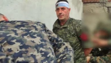VIDEO/ Si hynë ish ushtarët e UÇK-së në lagjen e Trimave në Kumanovë dhe kush i survejonte VIDEO/ Si hynë ish ushtarët e UÇK-së në lagjen e Trimave në Kumanovë dhe kush i survejonte