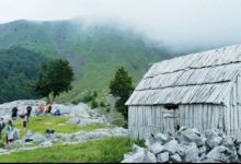 FOTOT: Njihuni me kryeveprën e natyrës së Kelmendit dhe “perlën” e Alpeve Shqiptare FOTOT: Njihuni me kryeveprën e natyrës së Kelmendit dhe “perlën” e Alpeve Shqiptare