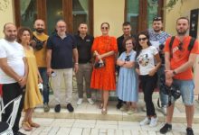 Gazetarët nga Kosova vizitojnë Vlorën/ Kryebashkiaku Leli: Këtë verë turizmi të flasë shqip Gazetarët nga Kosova vizitojnë Vlorën/ Kryebashkiaku Leli: Këtë verë turizmi të flasë shqip