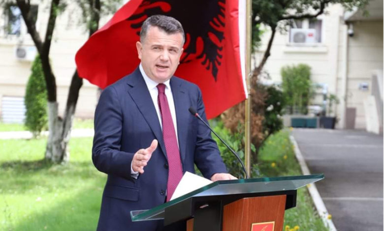 “Mirënjohje miqve të PE-së”/ Balla reagon pas kërkesës për liberalizimin e vizave të Kosovës “Mirënjohje miqve të PE-së”/ Balla reagon pas kërkesës për liberalizimin e vizave të Kosovës