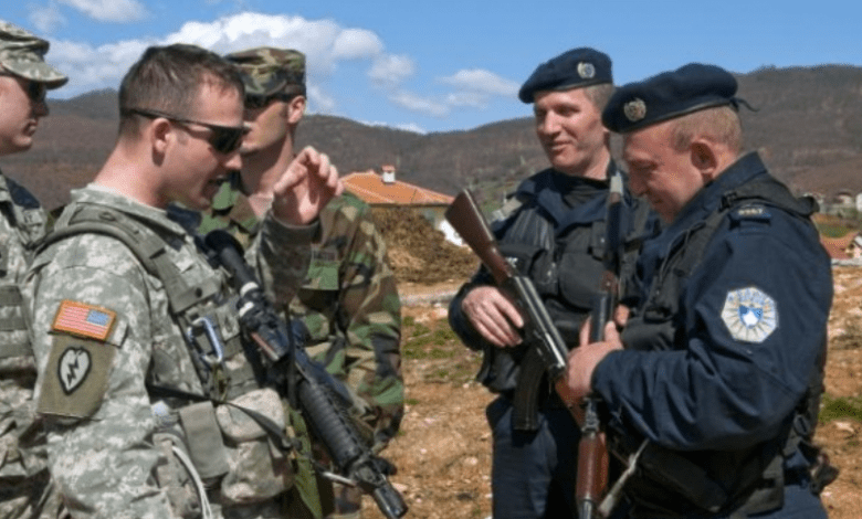 Trump merr vendim, ushtarët amerikanë do vazhdojnë misionin e tyre në Kosovë Trump merr vendim, ushtarët amerikanë do vazhdojnë misionin e tyre në Kosovë