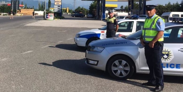 VIDEO/ Policia e Kosovës përgënjeshtron deklaraten e Kurtit: Përveç tamponit, karantina ende në fuqi