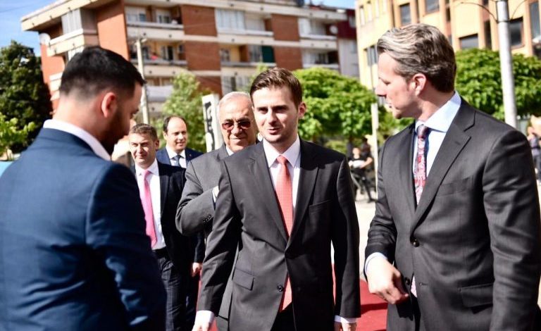 Cakaj takon Arifin: Me qendrim të unifikuar do ta bejmë më të mirë Luginën e Preshevës Cakaj takon Arifin: Me qendrim të unifikuar do ta bejmë më të mirë Luginën e Preshevës