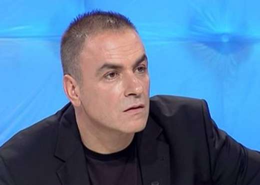 Çani: Po të isha kosovar s’do e votoja Albin Kurtin, duhet t’i rrëzohet miti dhe më tremb e majta radikale Çani: Po të isha kosovar s’do e votoja Albin Kurtin, duhet t’i rrëzohet miti dhe më tremb e majta radikale