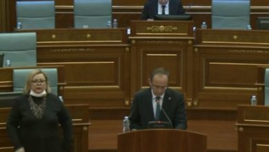 Ikën Albin Kurti, Avdulla Hoti zgjidhet kryeministër i Kosovës me 61 vota pro Ikën Albin Kurti, Avdulla Hoti zgjidhet kryeministër i Kosovës me 61 vota pro