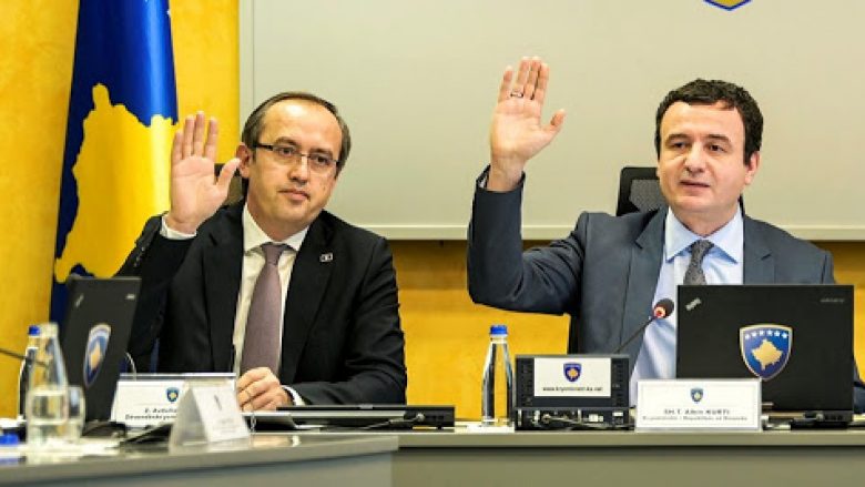 Hoti kritikon Kurtin për mospjesëmarrje në Samitin në Tiranë: Ligjëratat pretekst për të ikur nga takimi Hoti kritikon Kurtin për mospjesëmarrje në Samitin në Tiranë: Ligjëratat pretekst për të ikur nga takimi