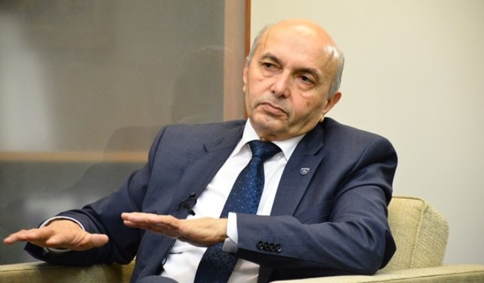 Mustafa: Kurti e Osmani jo që s’u ftuan në Washington, por nuk iu dha mundësia të shihen as në ekranet e llaptopëve Mustafa: Kurti e Osmani jo që s’u ftuan në Washington, por nuk iu dha mundësia të shihen as në ekranet e llaptopëve