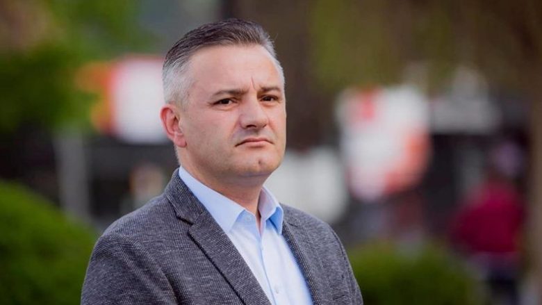 Alarmon Bekim Jashari: Jam infomuar nga drejtorët e shkollave që nesër do të ndalen kamerat në vendvotime Alarmon Bekim Jashari: Jam infomuar nga drejtorët e shkollave që nesër do të ndalen kamerat në vendvotime
