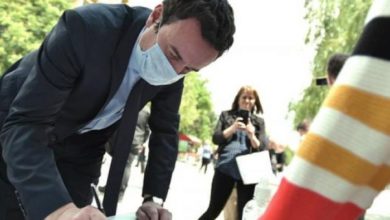 Albin Kurti, thirrje qytetarëve: Nënshkruani peticionin në shesh! Albin Kurti, thirrje qytetarëve: Nënshkruani peticionin në shesh!