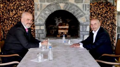 Dita e dytë në Kosovë/ Rama takohet me Isa Mustafën: I nderuar nga mikpritja në shtëpi Dita e dytë në Kosovë/ Rama takohet me Isa Mustafën: I nderuar nga mikpritja në shtëpi