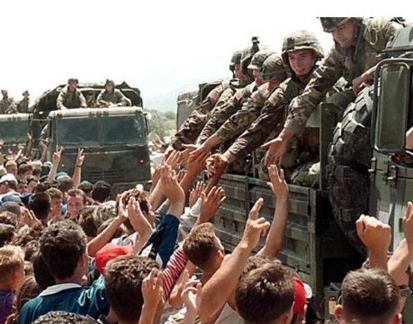 FOTOT e rralla: 21 vite nga hyrja e trupave të NATO-s në Kosovë FOTOT e rralla: 21 vite nga hyrja e trupave të NATO-s në Kosovë