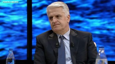 Pandeli Majko: Nuk ka patur luftë civile në Kosovë, Thaçi e Rugova firmosën bashkë në Rambuje Pandeli Majko: Nuk ka patur luftë civile në Kosovë, Thaçi e Rugova firmosën bashkë në Rambuje