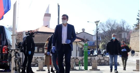 “Provokon” Vuçiç, sot në kufi me Kosovën “Provokon” Vuçiç, sot në kufi me Kosovën