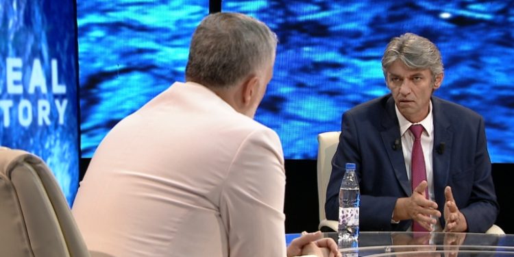 Shqiptaret e Maqedonisë/Ziadin Sela tregon se si u përjashtua nga PDSH e Menduh Thaçit Shqiptaret e Maqedonisë/Ziadin Sela tregon se si u përjashtua nga PDSH e Menduh Thaçit
