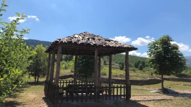 Sezoni turistik/ Nisin punimet e mirëmbajtjes në Tumën e Kamenicës në Korçë Sezoni turistik/ Nisin punimet e mirëmbajtjes në Tumën e Kamenicës në Korçë