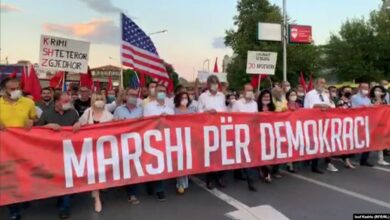 Maqedonia e Veriut/ Opozita shqiptare marshon kundër vjedhjes së votës Maqedonia e Veriut/ Opozita shqiptare marshon kundër vjedhjes së votës