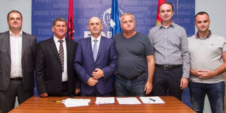 Shqiptarët e Malit të Zi sërish bashkë në zgjedhje me një listë të përbashkët Shqiptarët e Malit të Zi sërish bashkë në zgjedhje me një listë të përbashkët