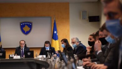 Vuçiç paralajmëroi vaksinimin në Mitrovicë, reagon Kosova Vuçiç paralajmëroi vaksinimin në Mitrovicë, reagon Kosova